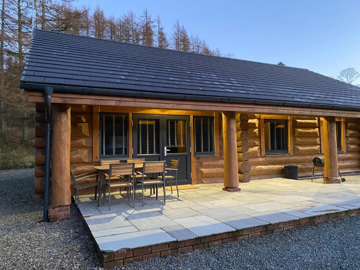 Ewes Water Log Cabins Langholm 外观 照片